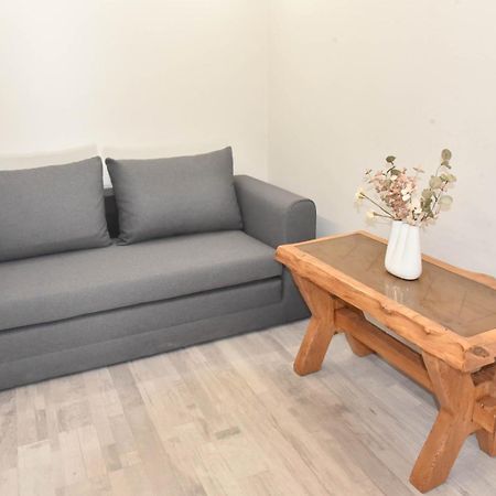 F K Apartments Artemida  Luaran gambar
